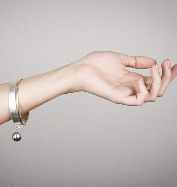 Bracelet DELHI Round and Round en argent RJC, porté